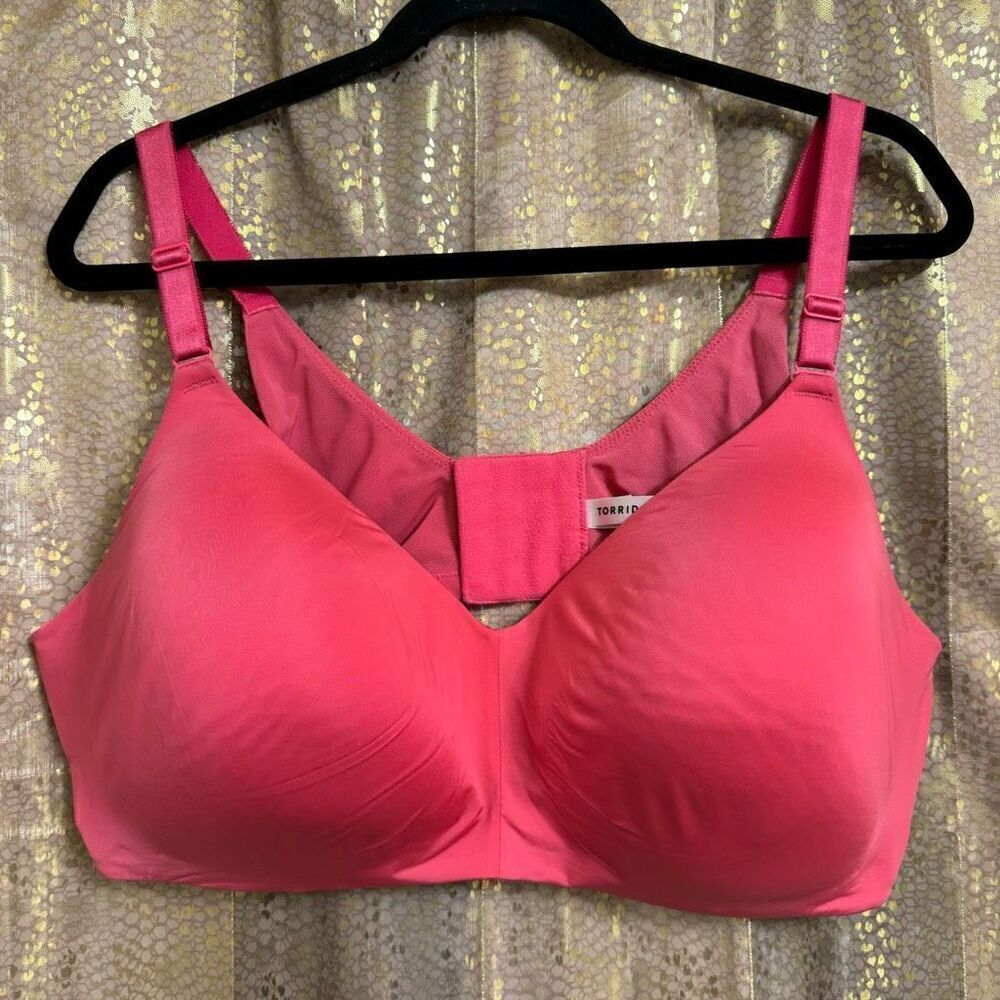 Torrid‎ Curve Dream Wire-Free Bra Paradise Hot Pink Wireless Bra 44D